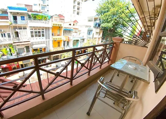Riverside Hotel Phnom Penh