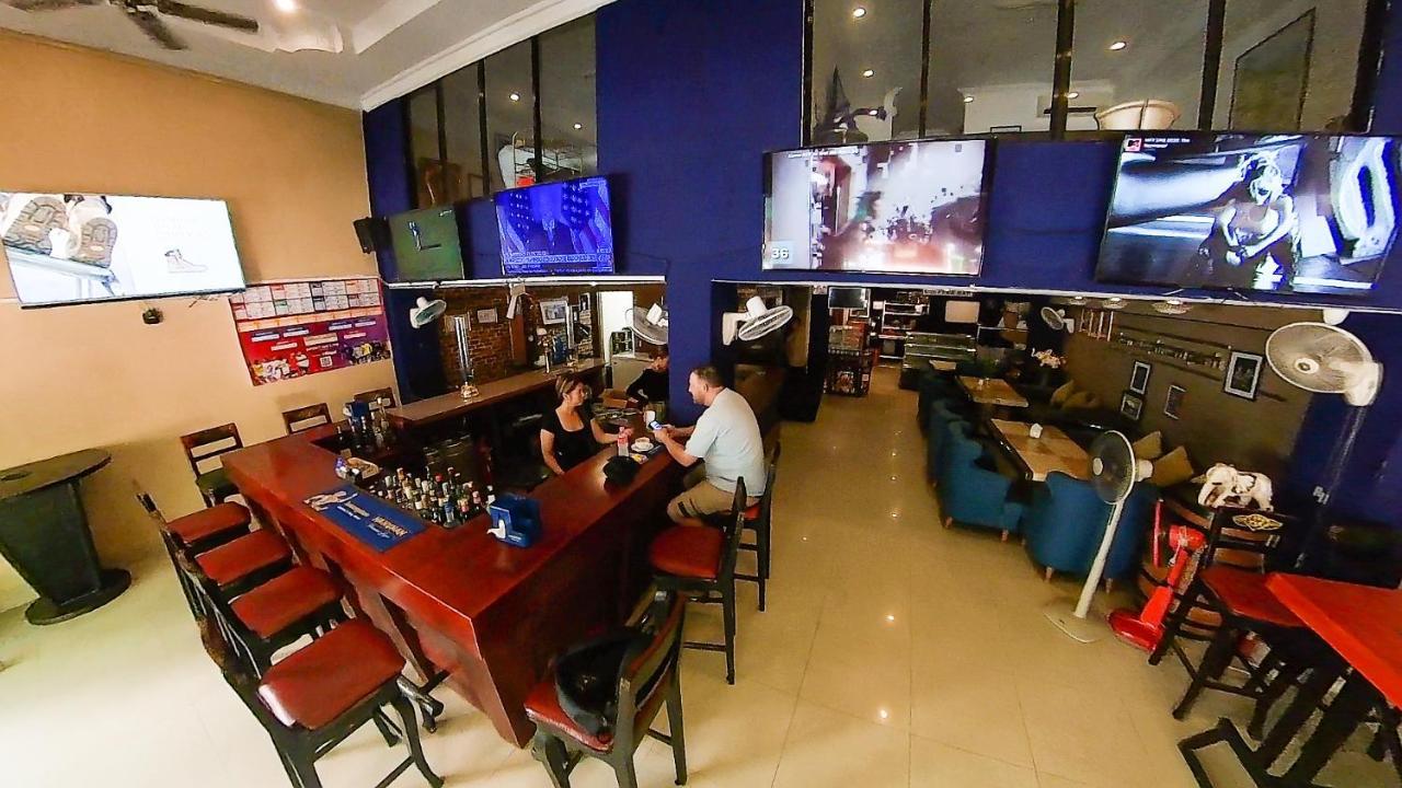 Hotel Riverside Phnom Penh