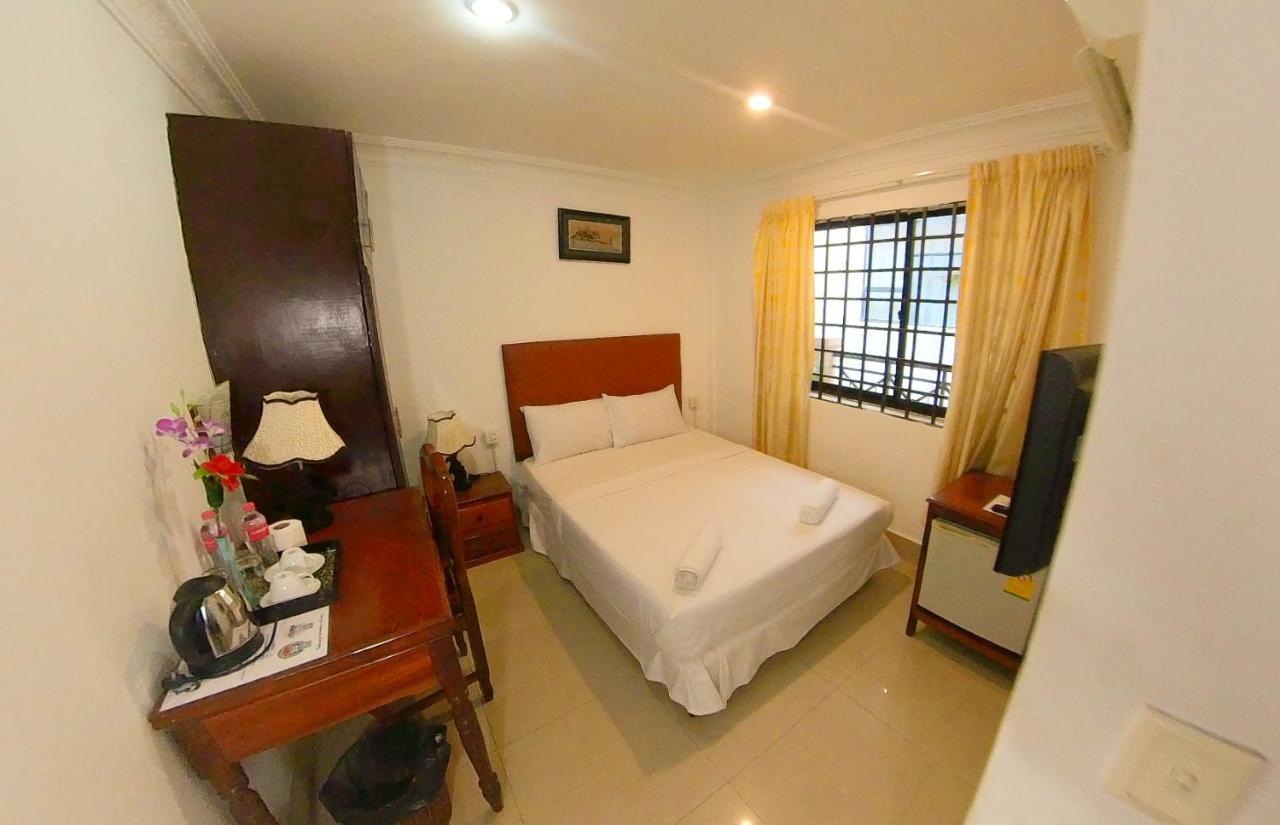 Riverside 3*
