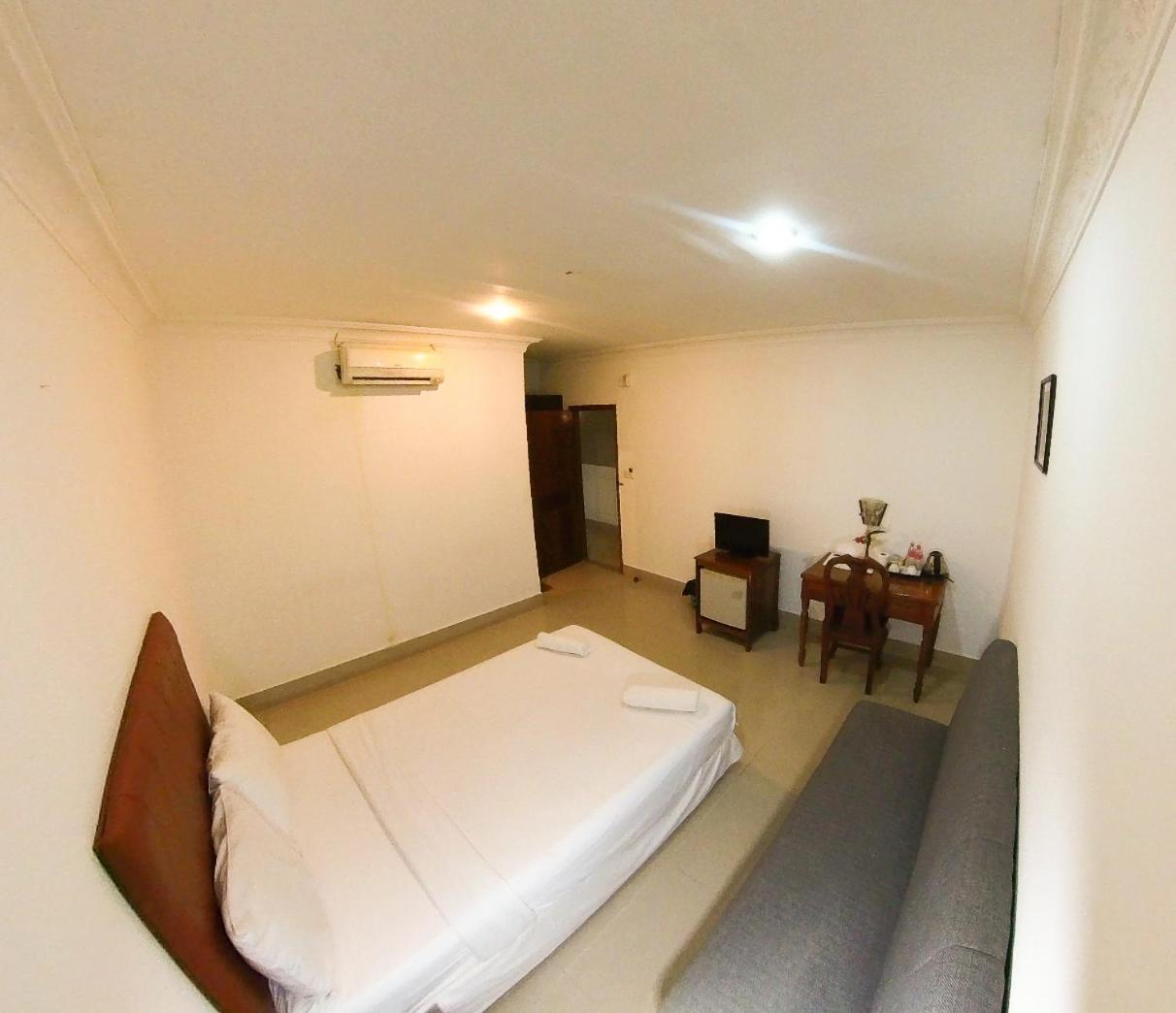 Hotel Riverside 3*